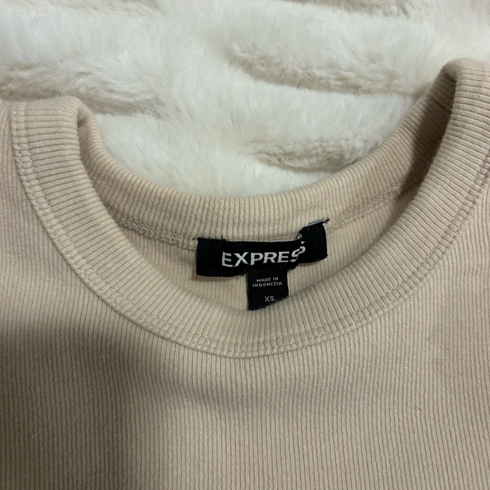 Express Top - Picture 2 of 2